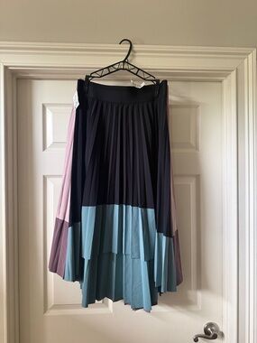 2-Pleated Colorblock Midi Skirt in Black, Dusty Blue & Mauve
